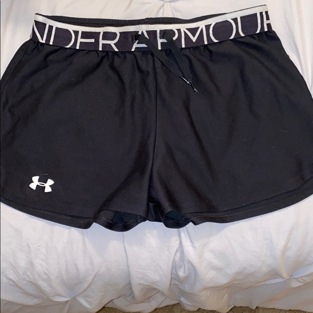 Black Under Armor Loose Shorts